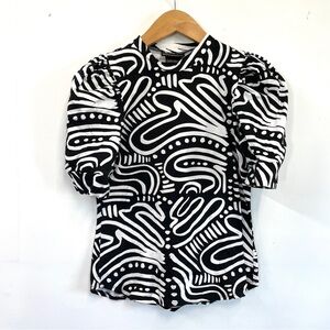 Nooworks Black and White Puff Sleeve t-shirt top